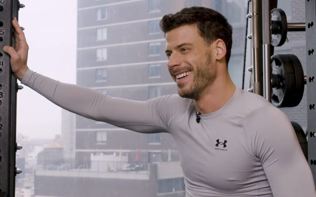 François Arnaud (and his compression shirt) for Men's Health Magazine: "I wanted to look like I've never read a book, and for a brief moment in time I achieved that"