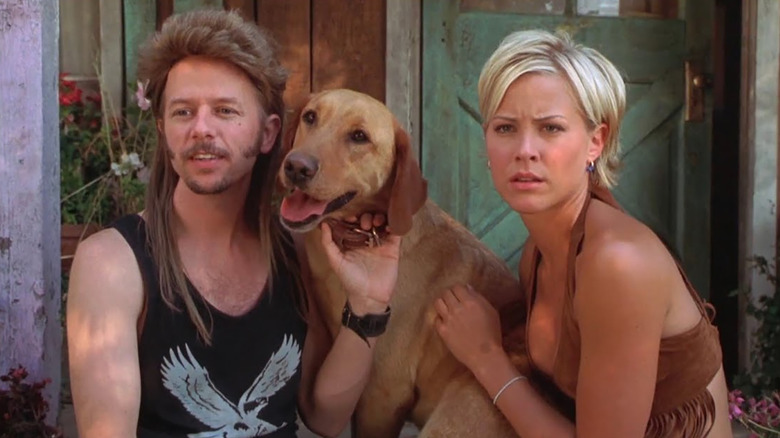 David Spade as Joe Dirt and Brittany Daniel as Brandy with their dog Charlie in Joe Dirt