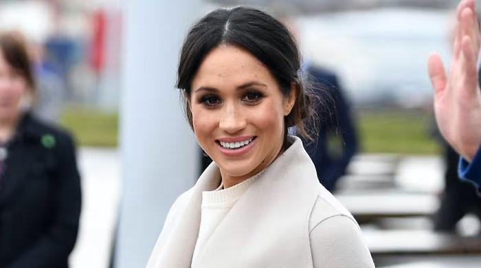 Meghan Markle makes calls to old pal from Hollywood to settle major crisis Meghan Markle makes calls to old pal from Hollywood to settle major crisis