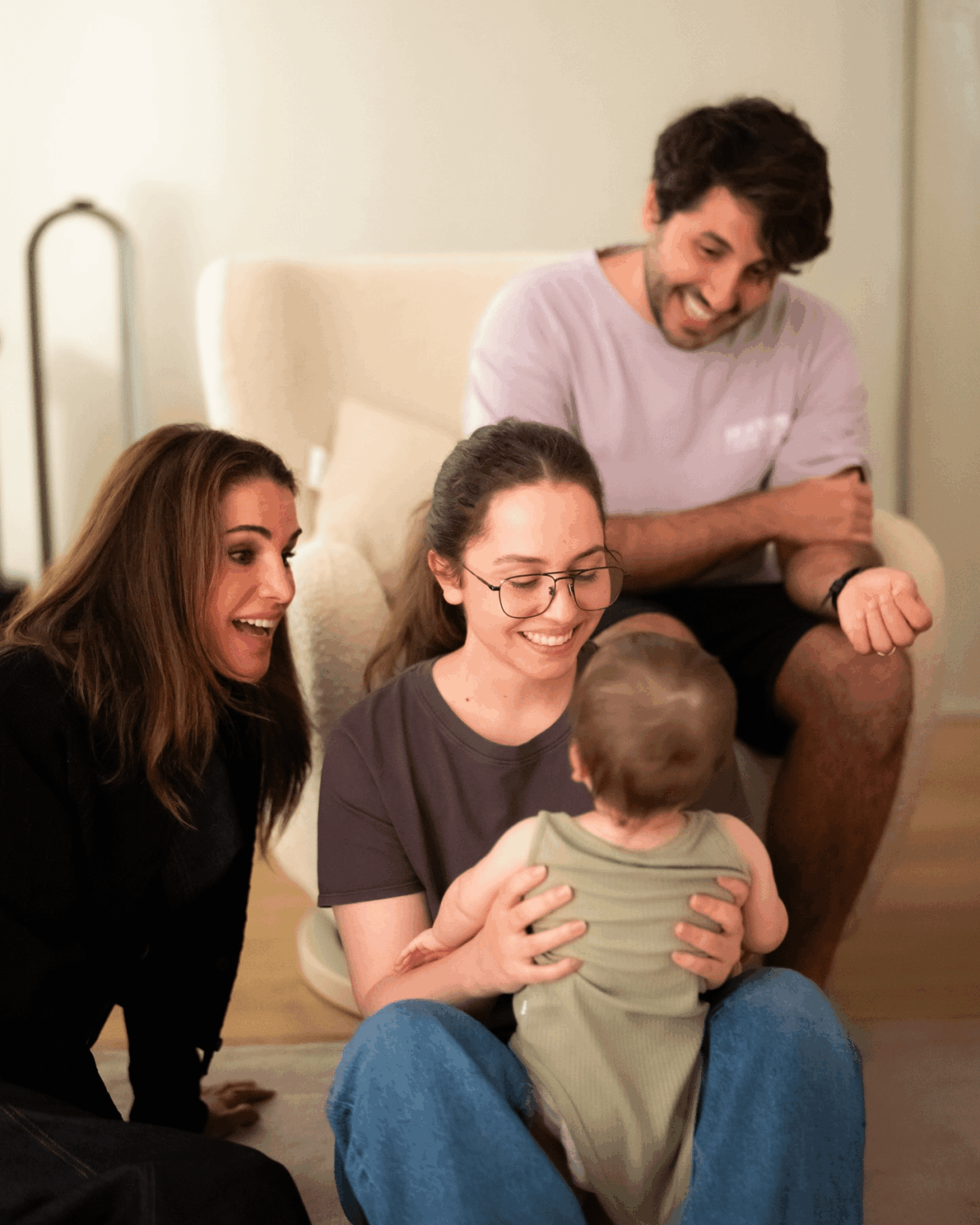 Queen Rania shares new photo of grand-daughter Amina with mom Princess Iman, and dad Jameel