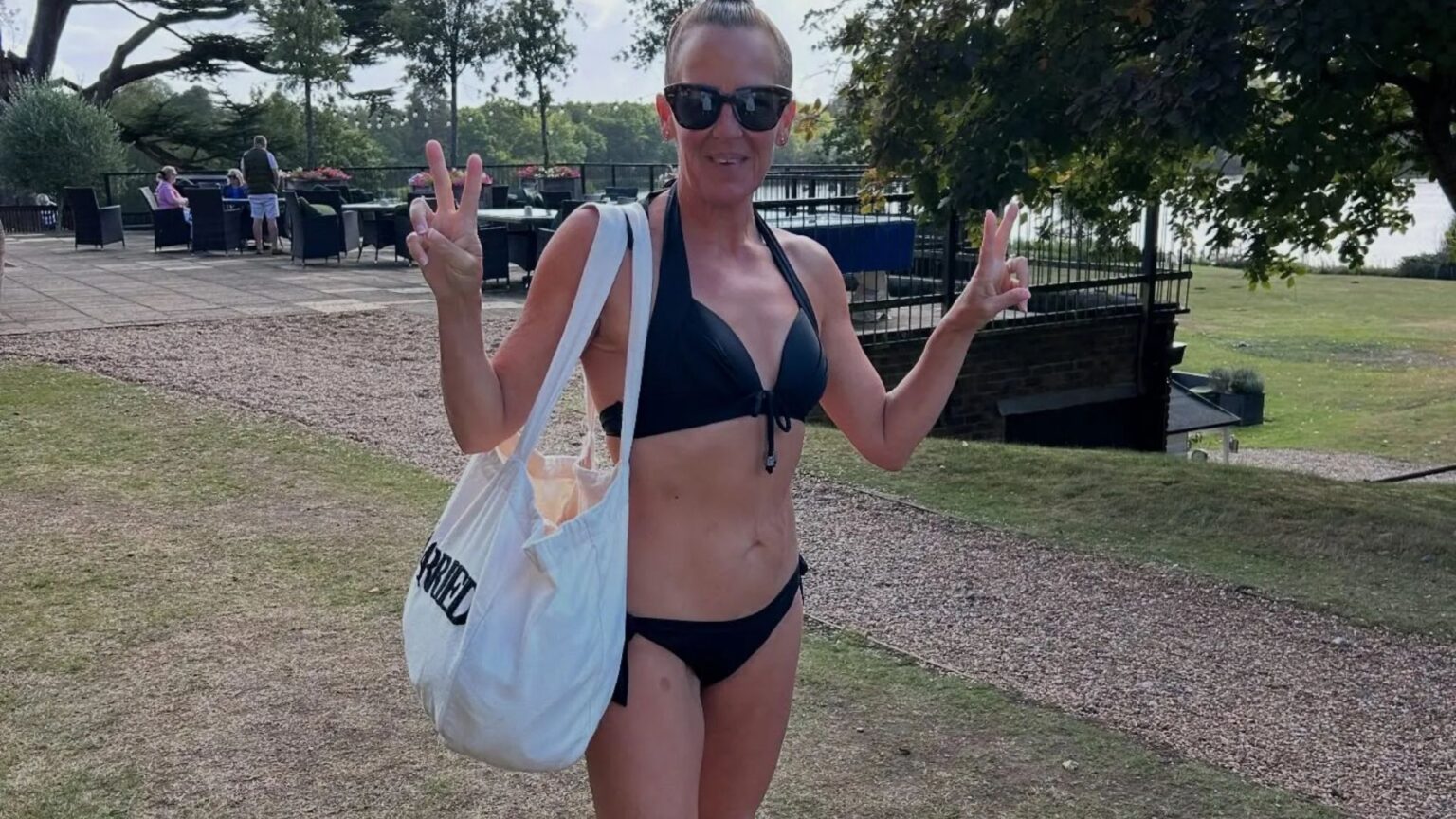 I love wearing thongs after losing 7 stone but I have huge regrets about how I did it, says EastEnders’ Lorraine Stanley I love wearing thongs after losing 7 stone but I have huge regrets about how I did it, says EastEnders' Lorraine Stanley