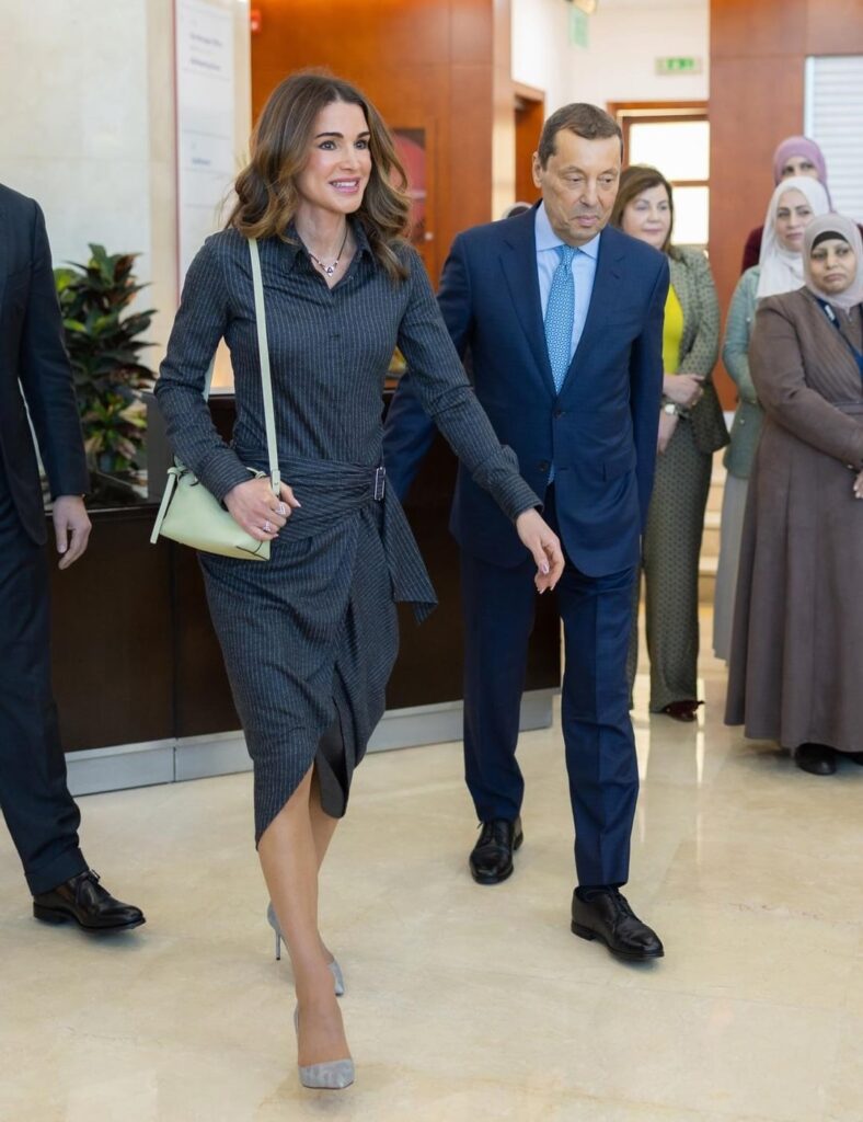 Queen Rania visits pharmaceutical company to celebrate Jordanian women in STEM