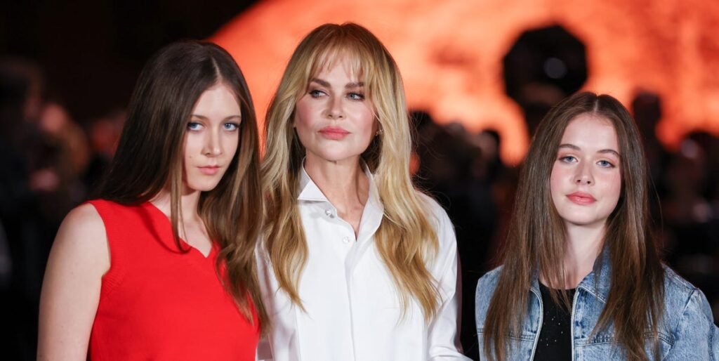 Nicole Kidman Spends New Year’s Eve With Her Daughters