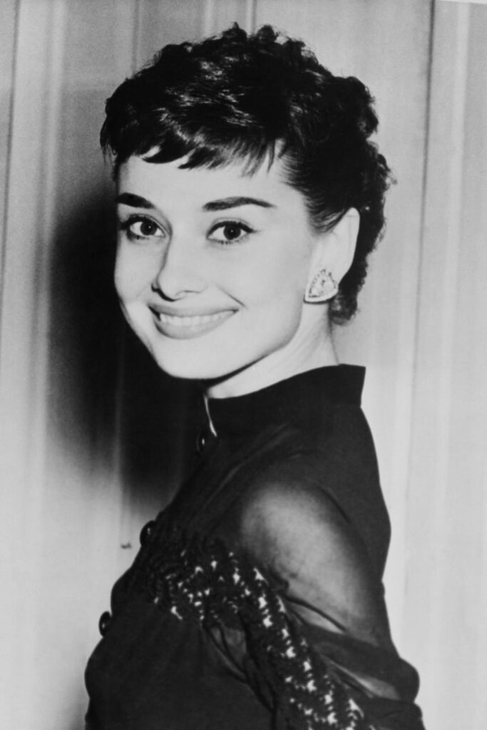 Remembering the timeless actress and EGOT winner, Audrey Hepburn, who passed away on this day in 1993 🕊