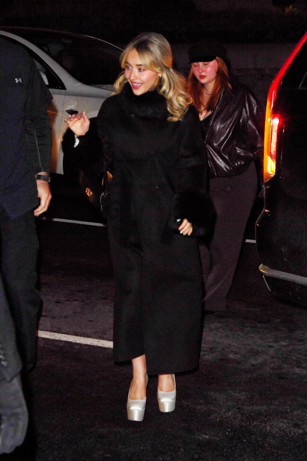 Sabrina Carpenter arriving at the Saturday Night Live after-party in New York (17 January 2026)
