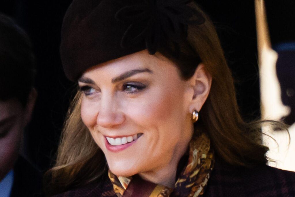 Kate Middleton Cracks an Unexpected Joke When a Man's Chair Breaks in Front of Her on Christmas Walk: 'Too Many Mince Pies!"