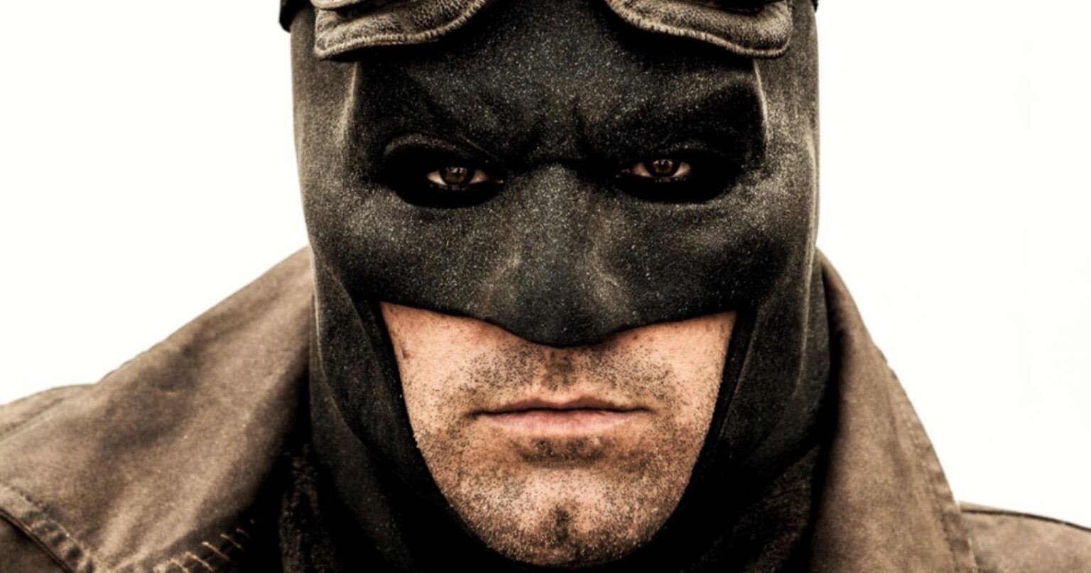 Zack Snyder Shares New Photo Of Ben Affleck As Knightmare BATMAN: “Hope Is Almost Extinct” Zack Snyder Shares New Photo Of Ben Affleck As Knightmare BATMAN: "Hope Is Almost Extinct"