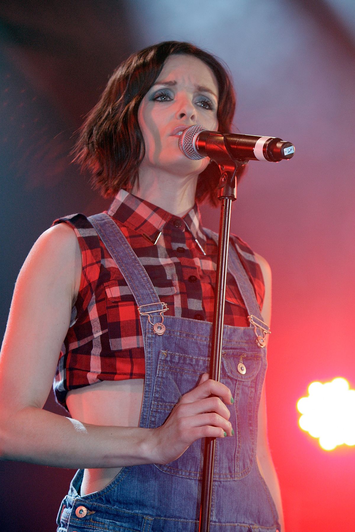 Edele turned to booze as her marriage disintegrated 