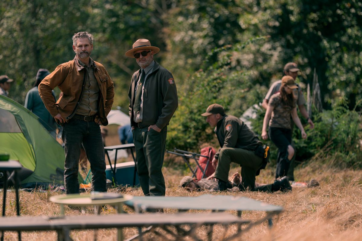 Eric Bana as Kyle Turner, Sam Neill as Paul Souter in Untamed