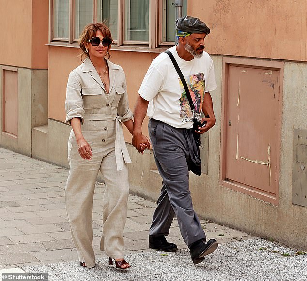 'After my third divorce, people started to say, "What's wrong with her? She's crazy. She can't keep a man,"' the Re-spin co-founder recalled to the mag. 'It was always: "Poor Halle — Unlucky in Love Again"' (pictured in 2024)