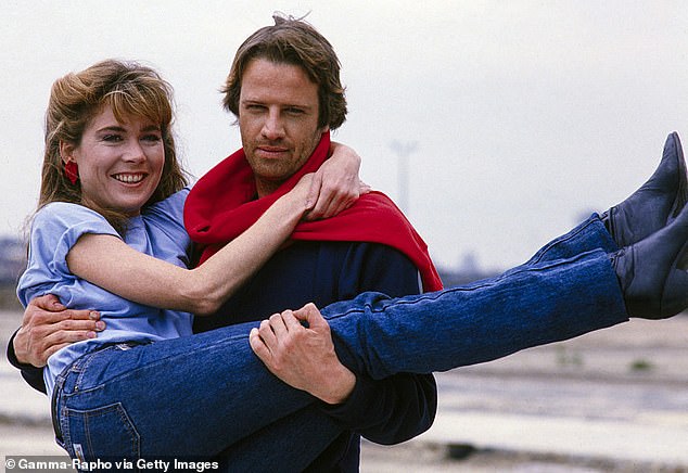 She is none other than Roxanne Hart, known to fans as Brenda Wyatt in the original Highlander, for which she is pictured in a 1985 publicity still with leading man Christopher Lambert