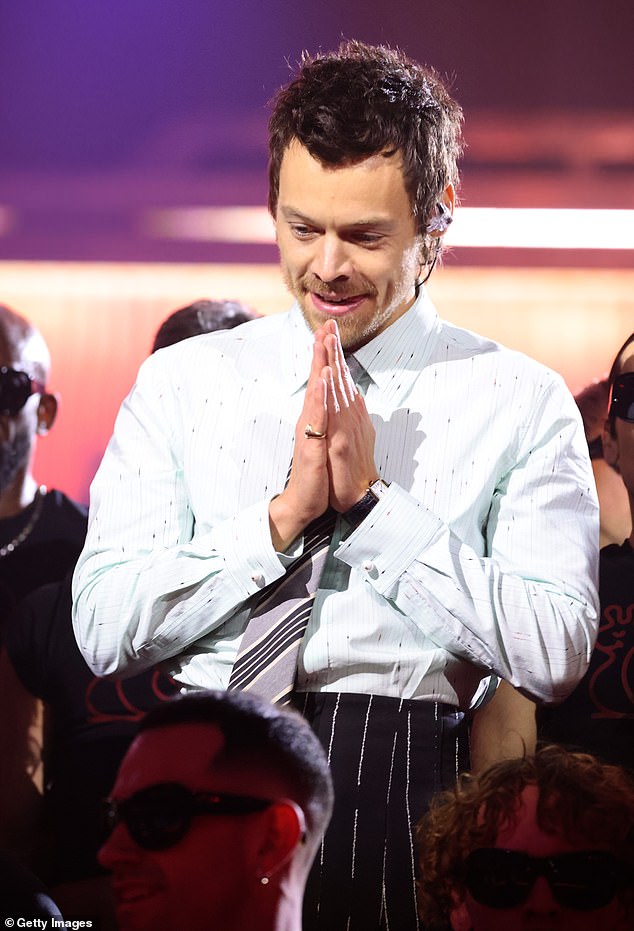 The former One Direction star appeared in his element as he returned to the stage