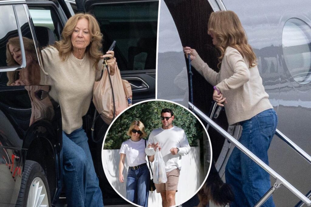 Sydney Sweeney’s mom gets ride on Scooter Braun’s private jet Sydney Sweeney's mom gets ride on Scooter Braun's private jet