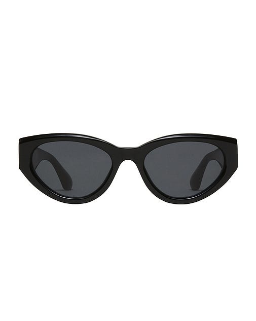 Chimi 06 Sunglasses in Black.
