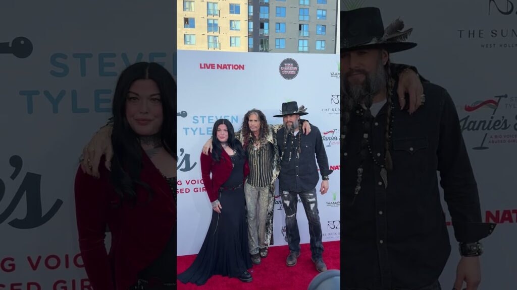 Steven Tyler poses at his Grammys viewing party with daughter Mia Tyler and Dewey Bragg #shorts