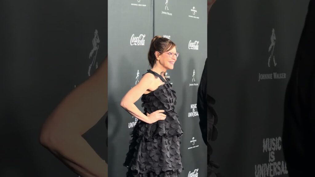 Lisa Loeb was having a blast on the red carpet at the UMG Grammys after-party #shorts