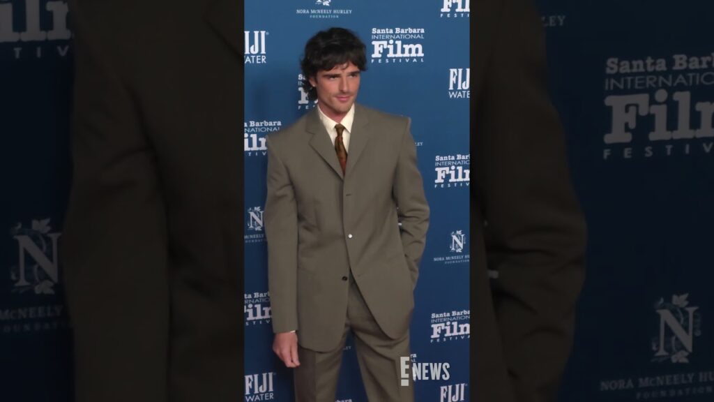 We'll fall in love again and again with Jacob Elordi's red carpet looks. 😍