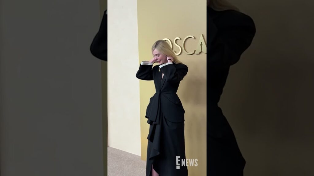 The odds that Elle Fanning will look stunning on a carpet are always in our favor. 😍 #AwardsSeason