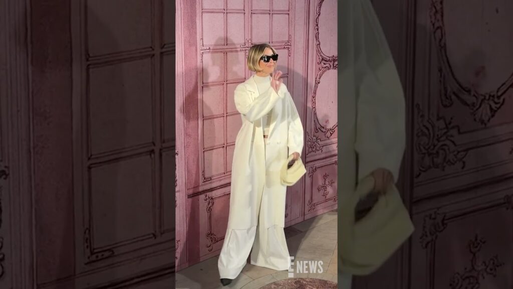 Julianne Hough arrives in winter whites to the alice + olivia NYFW show. 🤍