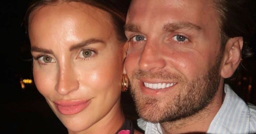 Ferne McCann responds to Lorrie Haines ‘split’ as she ditches engagement ring Daily Mirror
