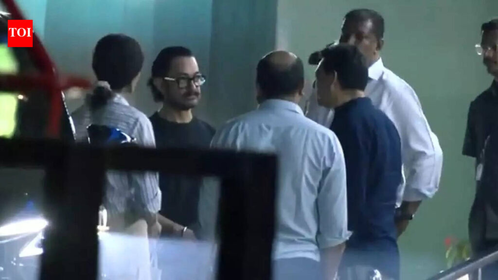 Aamir Khan and girlfriend Gauri Spratt visit Salim Khan at Lilavati Hospital |
