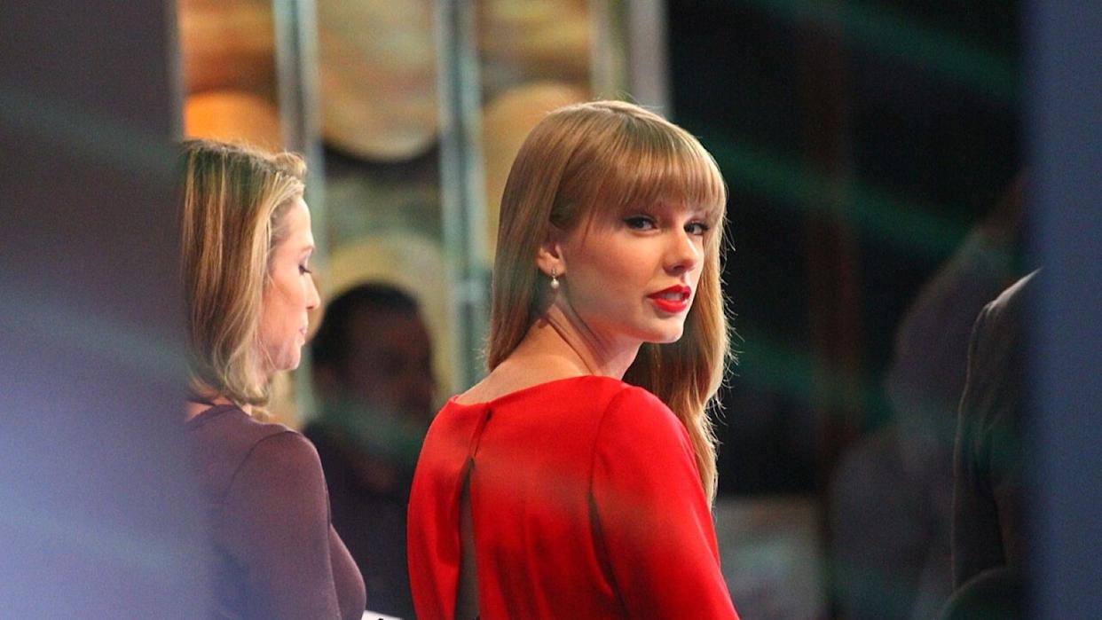 Even superstar silence can become a headline and a pressure campaign. Credit: The Heart Truth via Wikimedia Commons.