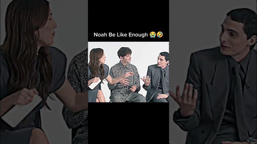 Noah Schnapp was like enough when Millie bobby brown Finn Wolfhard hand in hand #strangerthings