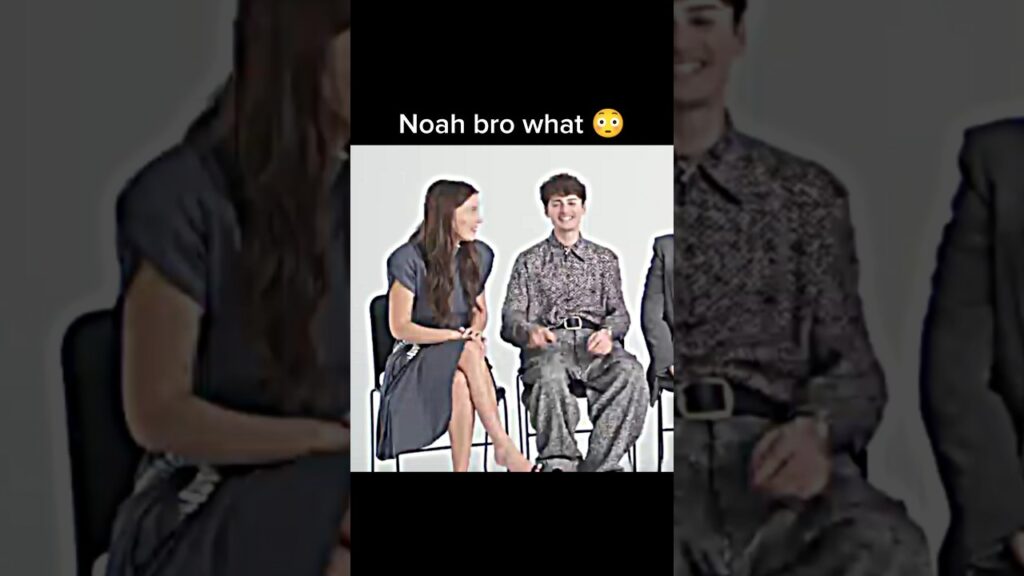 Noah Schnapp what you doing Millie bobby brown #strangerthings