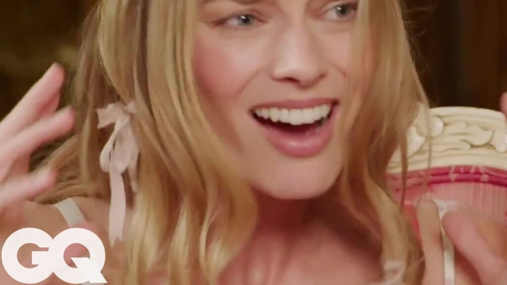 Jacob Elordi & Margot Robbie’s Spontaneous Kiss Jacob Elordi & Margot Robbie's Spontaneous Kiss