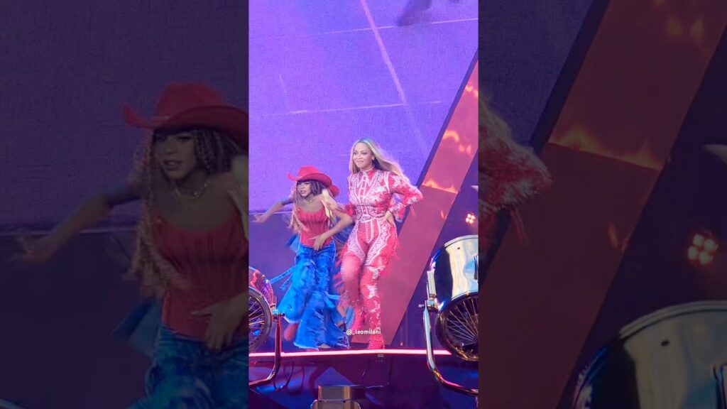 SYNCHRONY! Beyonce & Blue Ivy performing “SWEET HONEY BUCKIIN” together #beyonce #blueivy #cctour