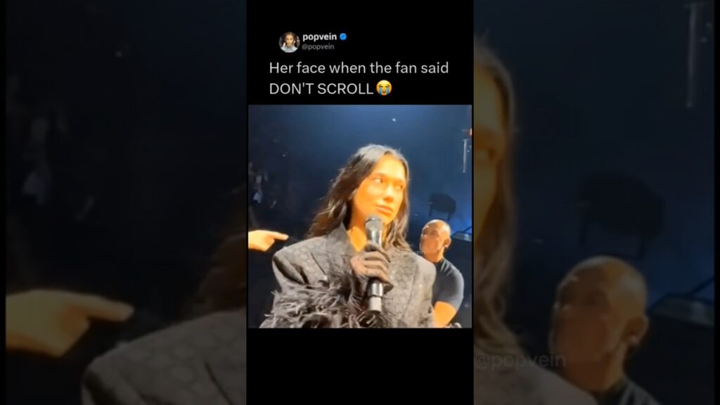 Dua Lipa’s face when the fan said DON’T SCROLL π Dua Lipa's face when the fan said DON'T SCROLL π