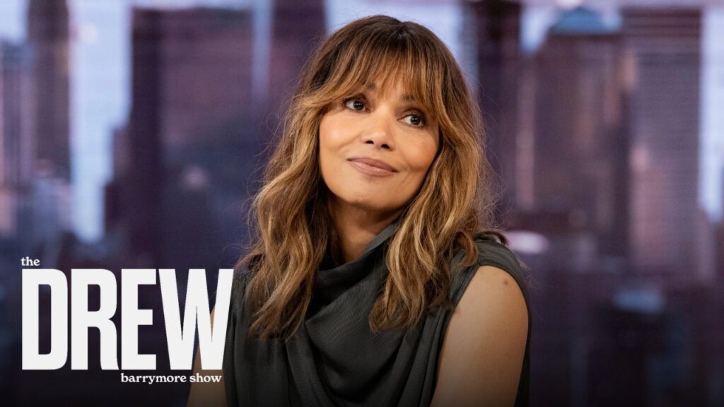Halle Berry Channels 'Catwoman' In Real Life as Cat Rescuer of Her Neighborhood | EXTENDED INTERVIEW
