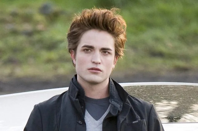 Robert Pattinson stars in 'Twilight' in 2008 Summitt/Deana Newcomb