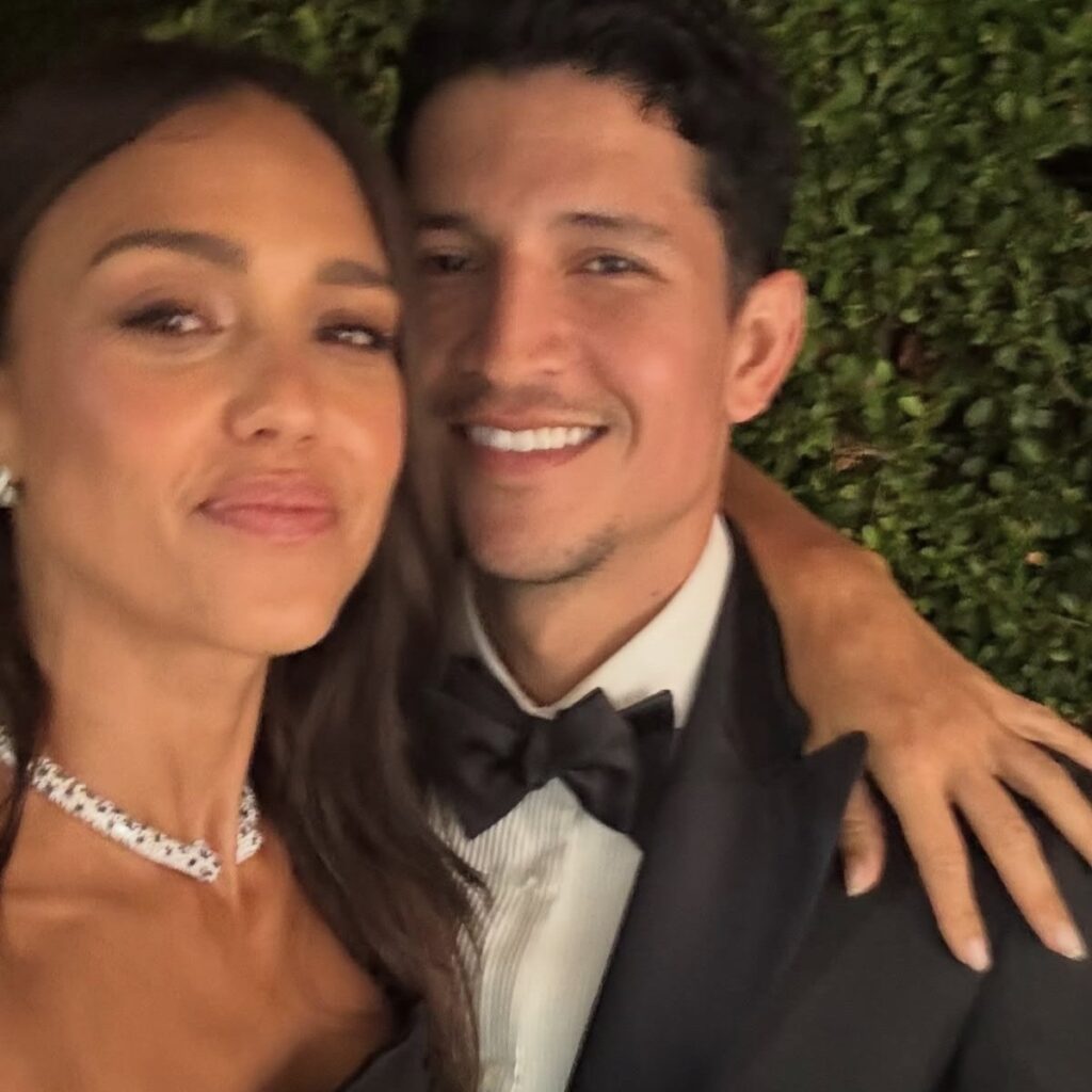 Jessica Alba Offers Glimpse at Miami Getaway With BF Danny Ramirez Yahoo entertainment home