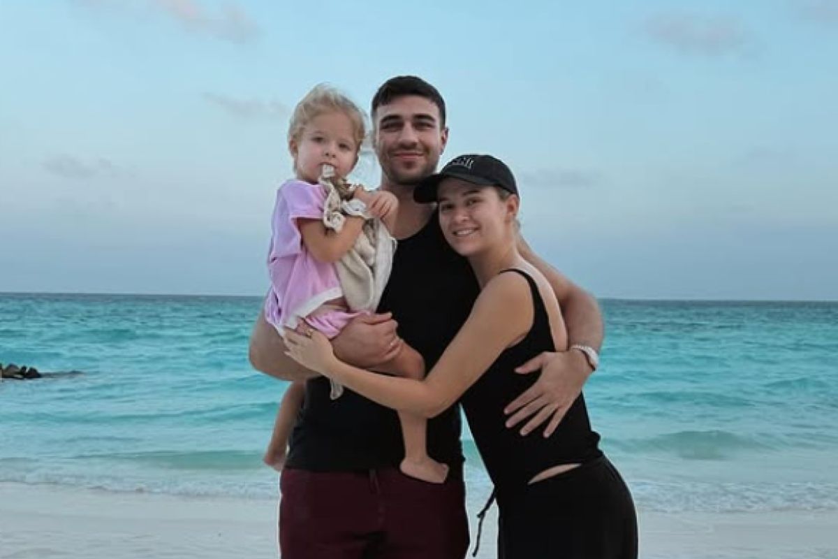 Molly-Mae Hague and Tommy Fury with their daughter, Bambi