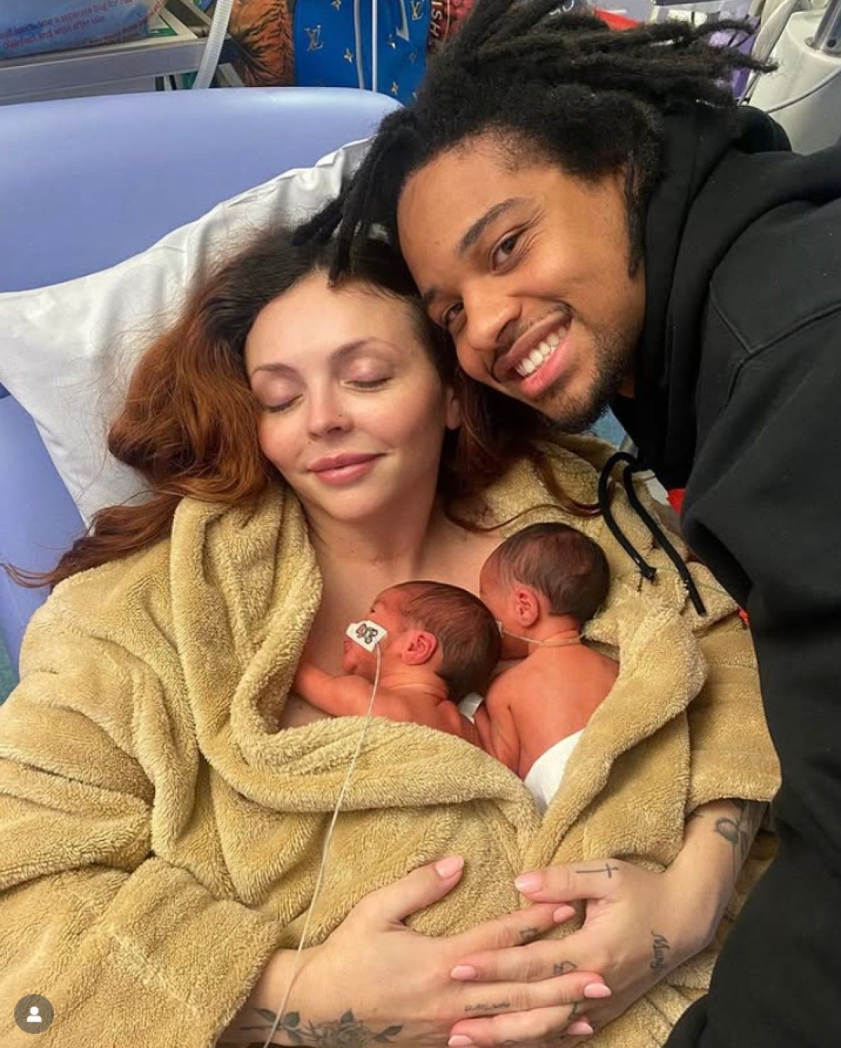 Jesy with Zion and their twins