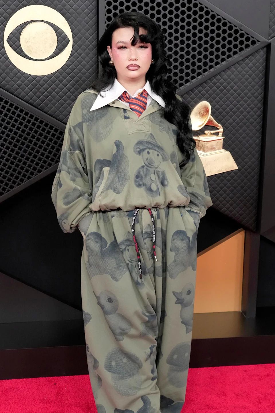 Lola Young on the red carpet