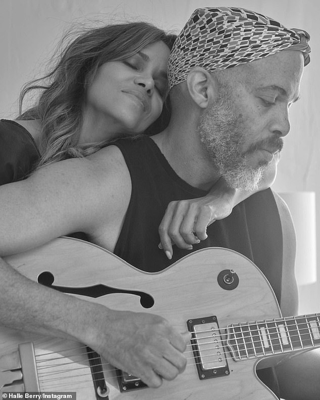 Berry was first set up with Hunt through his brother during the height of the COVID-19 pandemic in April 2020, but they only texted and talked on the phone until their first date four months later (pictured in 2021)