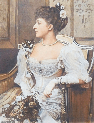 New book alleges that in the early 1900s Queen Maud used a sperm donor to conceive Olav V. If true, would mean King Harald of Norway has no right to the throne