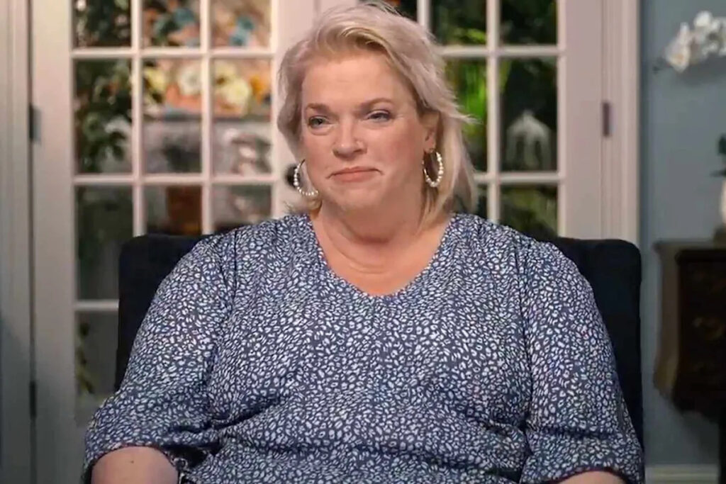 “Sister Wives”' Janelle Brown Gets Emotional About Not 'Needing Permission' for New N.C. Home as She Shares Move-In Update