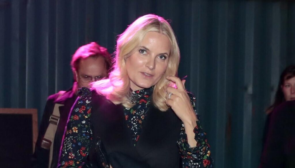 More organisations under Mette-Marit's patronage demand answers