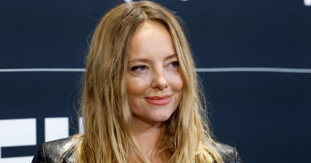 Bijou Phillips Seeks Help Finding A Kidney, Awaits Transplant Bijou Phillips Seeks Help Finding A Kidney, Awaits Transplant