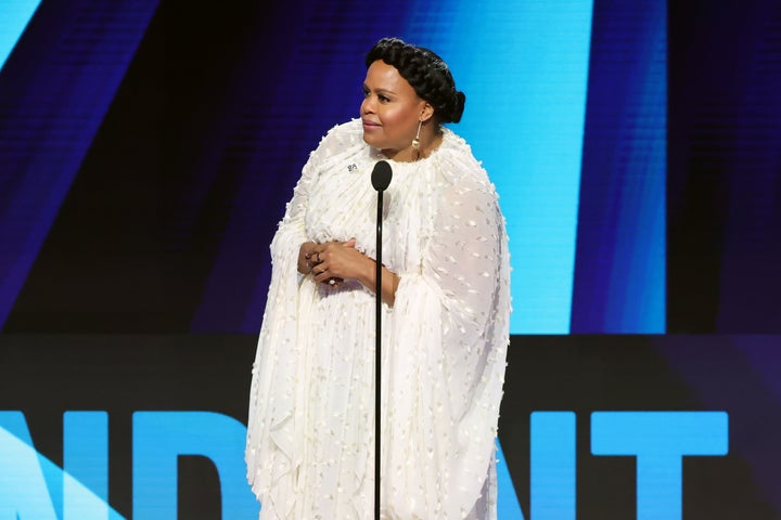 Natasha Rothwell received cheers and applause on Sunday for her brief comments about ICE.