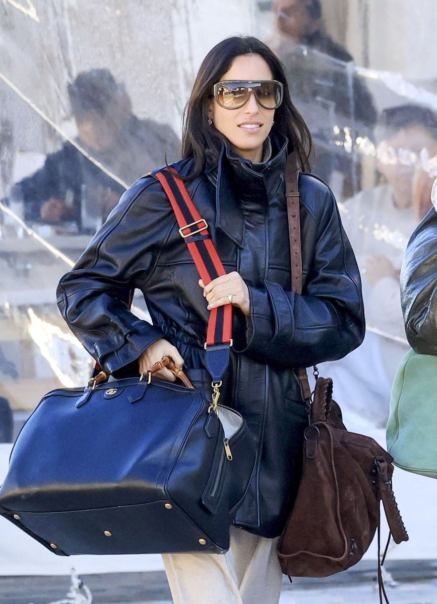 Ines rocked a cool leather jacket and aviators