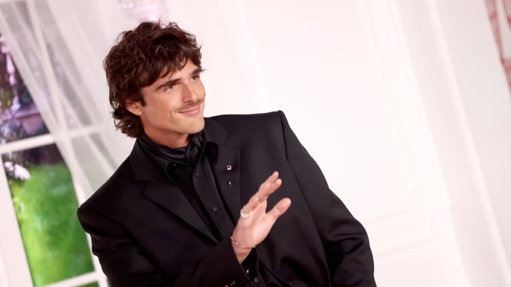 Jacob Elordi hospitalized after second-degree burn from shower accident