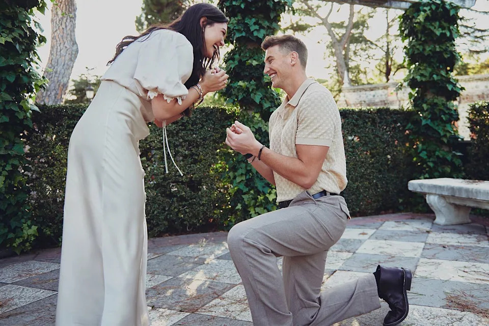 Blake Horstmann proposing to Giannina Gibelli in Madrid, Spain, in October 2024 David Prades l @davidpradesphoto