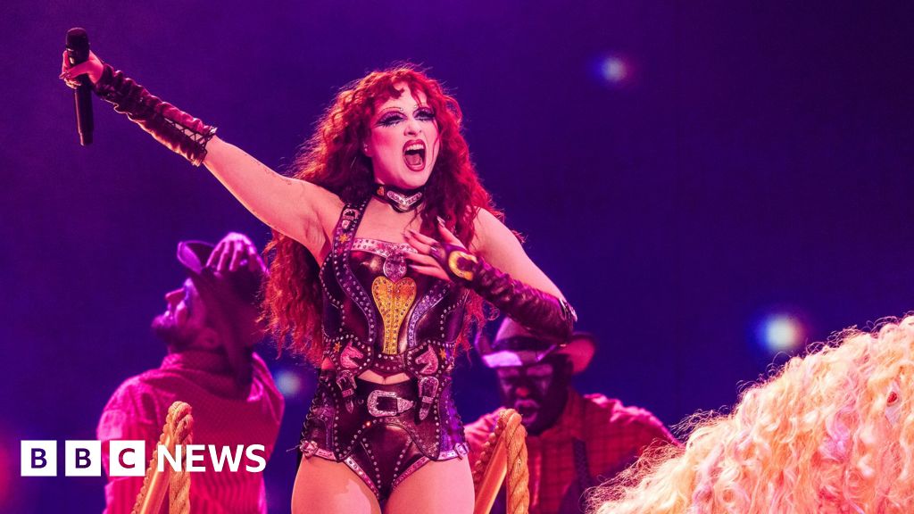 Chappell Roan leaves talent agency led by Casey Wasserman after Epstein fallout - BBC