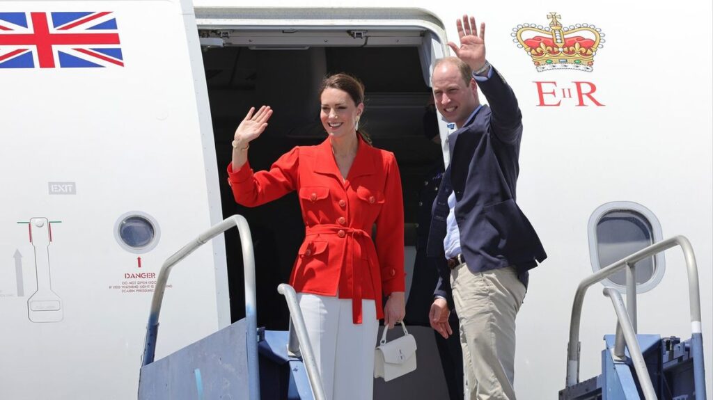Ex-flight attendant reveals strict flying rule Prince William and Kate Middleton can’t break Ex-flight attendant reveals strict flying rule Prince William and Kate Middleton can't break