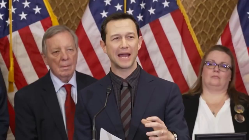 Joseph Gordon-Levitt, together with the Center for Countering Digital Hate, went to Capitol Hill this week to lobby for the repeal of Section 230