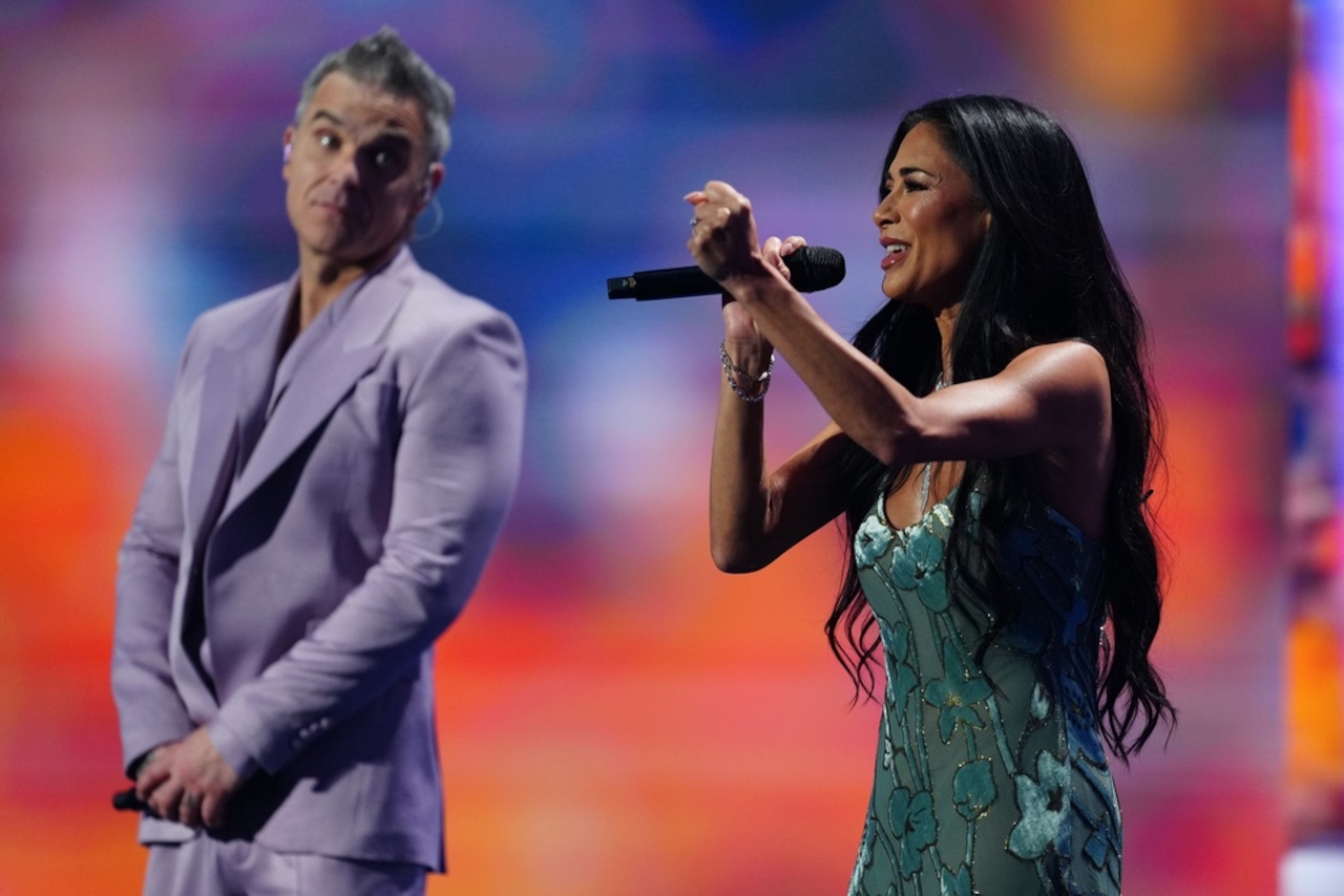 Singer Robbie Williams and singer and actor Nicole Scherzinger